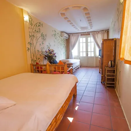 Bamboo Hotel-2